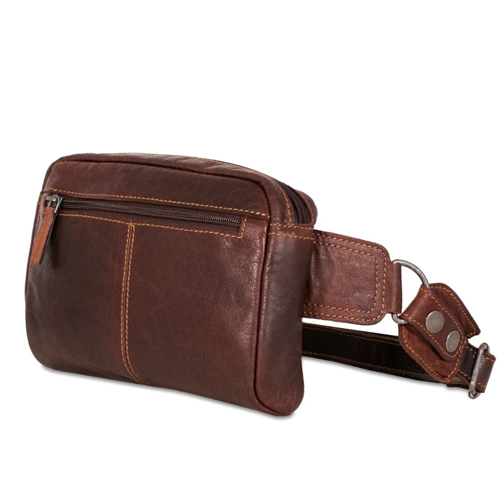 VOYAGER LARGE TRAVEL BELT BAG #7109 retail$160.00
4.9 star rating
9 Reviews